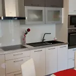 Luxury Apartment *