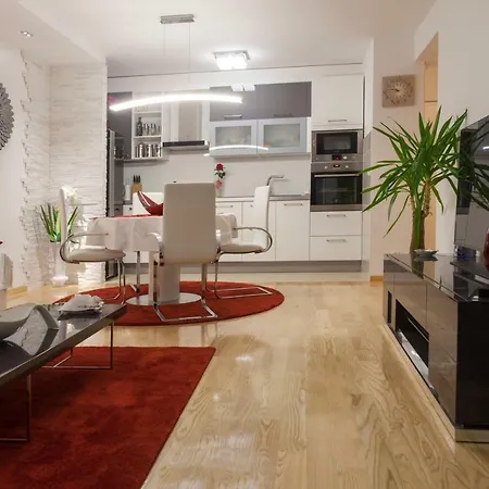 Luxury شقة سبليت