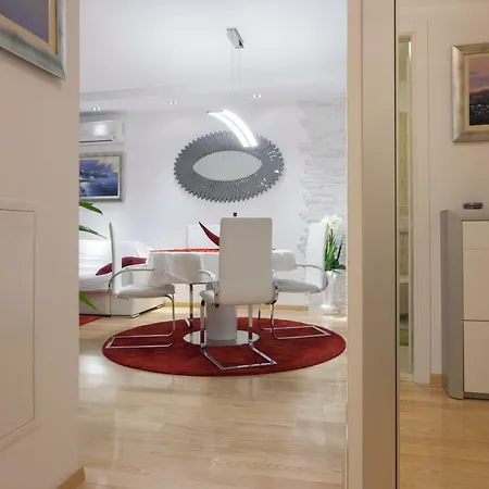 Luxury شقة سبليت