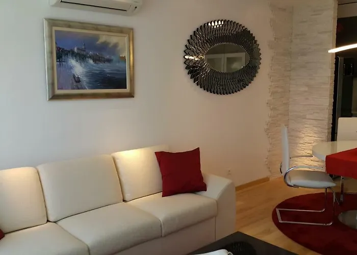 Luxury شقة